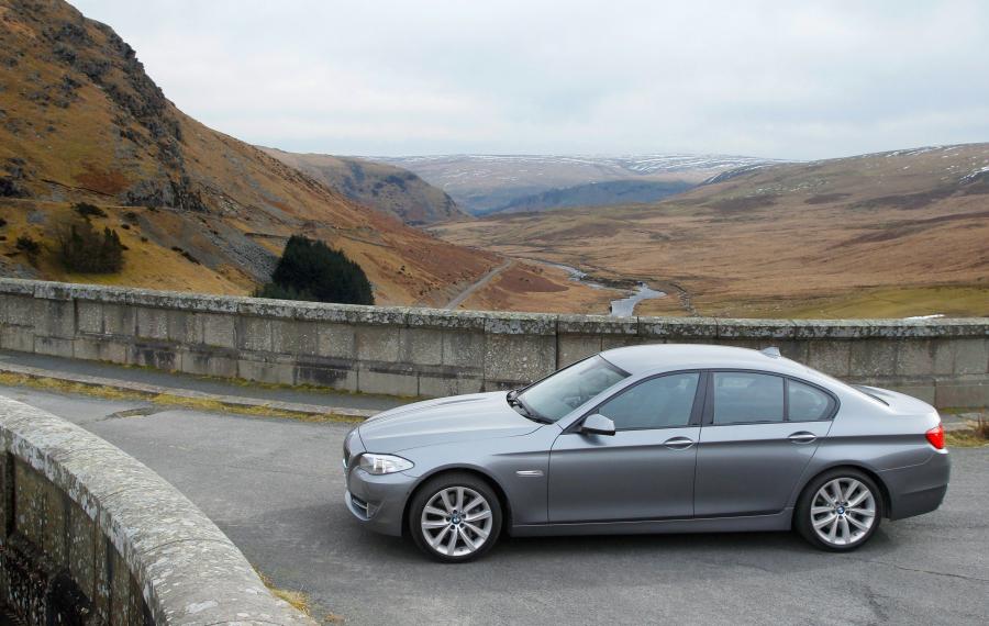  BMW 520d Saloon 2010 года  (фото 5 из 9)